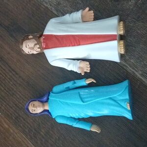 Jesus and Mary figurines